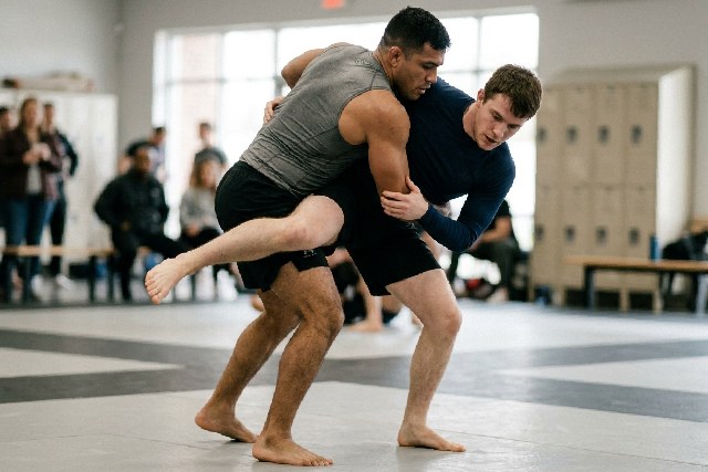 Exploration des disciplines liées au Grappling : tout l&rsquo;univers du combat au corps à corps